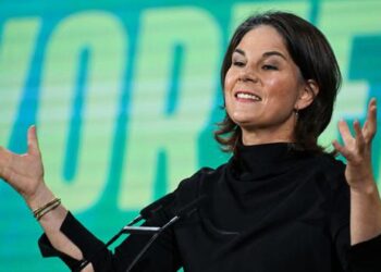 Ministra alemana dice que Rusia podría utilizar a refugiados como ‘arma’