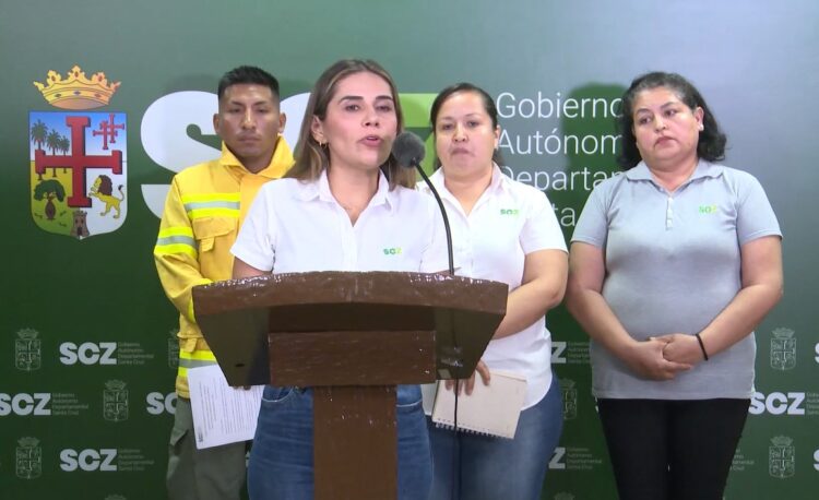 Gobernación cruceña solicita a la ABC maquinaria pesada para combatir los incendios