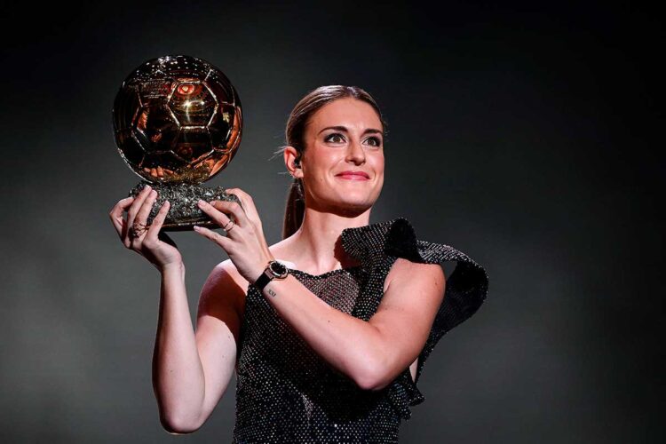 Alexia Putellas hace historia con segundo Balón de Oro consecutivo