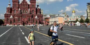 Amnistía Internacional pide justicia y califica de ‘horribles’ los detalles de la violación de un poeta ruso