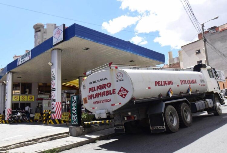 La ANH garantiza combustibles en 11 estaciones de servicio de la Chiquitania