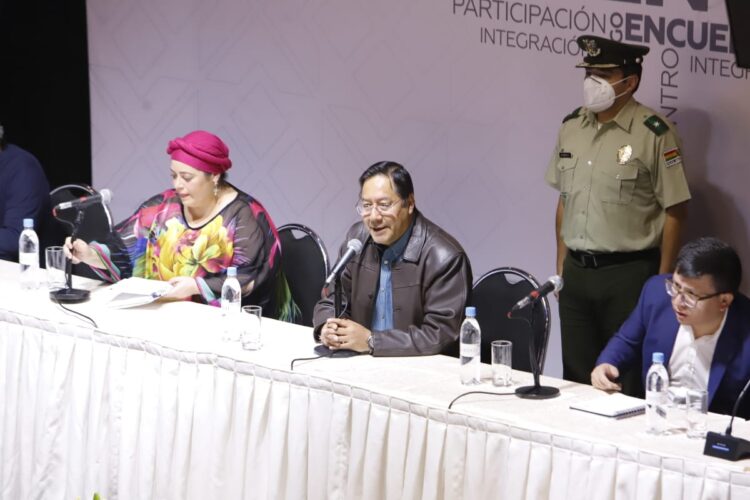 Sin Camacho, sí con Cuéllar, Arce propicia el encuentro por el Censo en Cochabamba