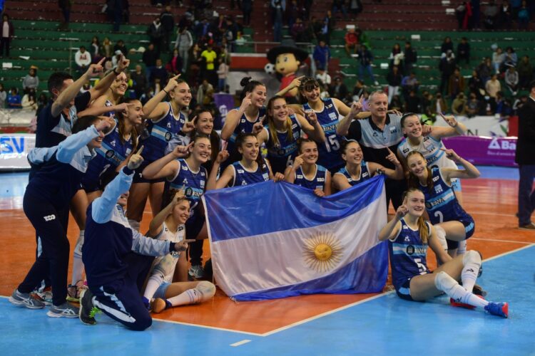 Argentina se impone a Brasil y se corona reina del voley Sudamericano