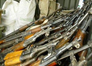 Juez de EEUU desestima demanda de México contra fabricantes de armas