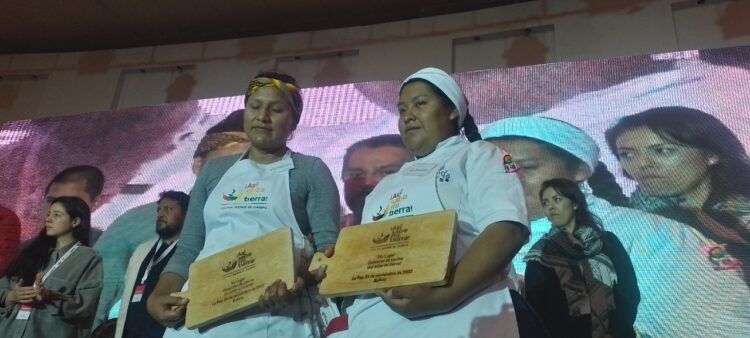 Algunas de las ganadoras del concurso nacional de cocina. Foto: Así sabe mi tierra Bolivia
