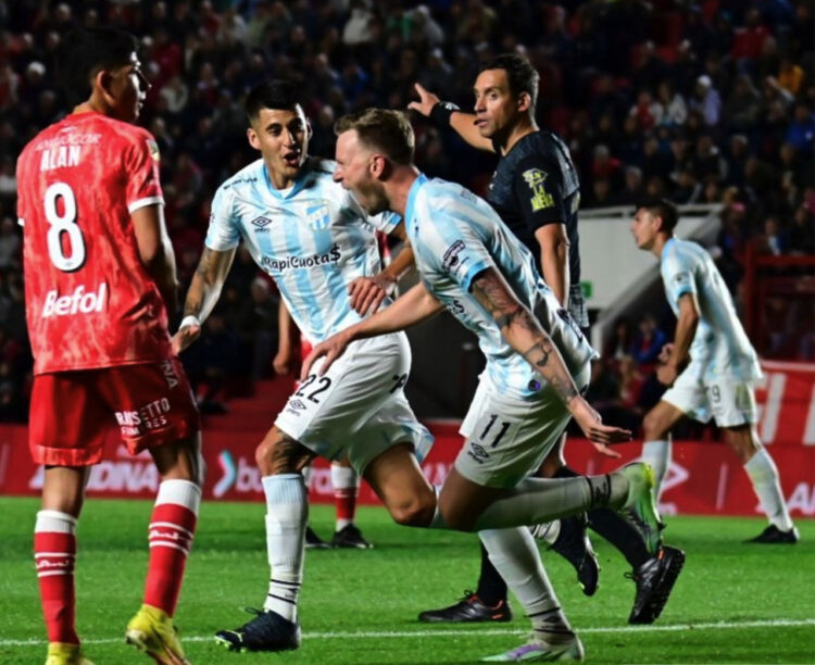 Gimnasia pierde y Atlético Tucumán cierra la fecha como líder del torneo argentino