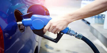 Gobierno de Colombia fija aumento mensual del precio de la gasolina hasta fin de año