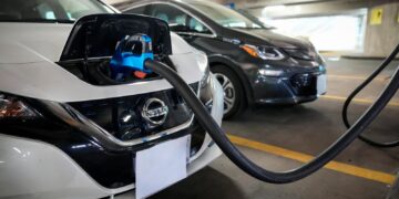 Ministros brindan "respuesta contundente" a Estados Unidos por el masivo plan de subvenciones a empresas, que afectan a los automóviles eléctricos.