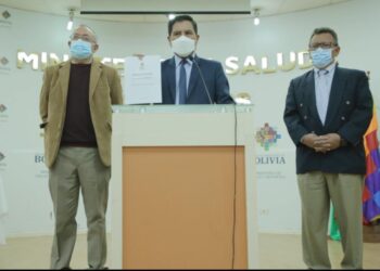 El ministro de Salud, Jeyson Auza, en la presentación del protocolo para la contención de la coqueluche. Foto: Captura