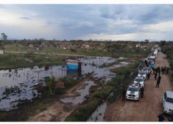 La Policía interviene predios avasallados en Santa Cruz y aprehende a 10 personas