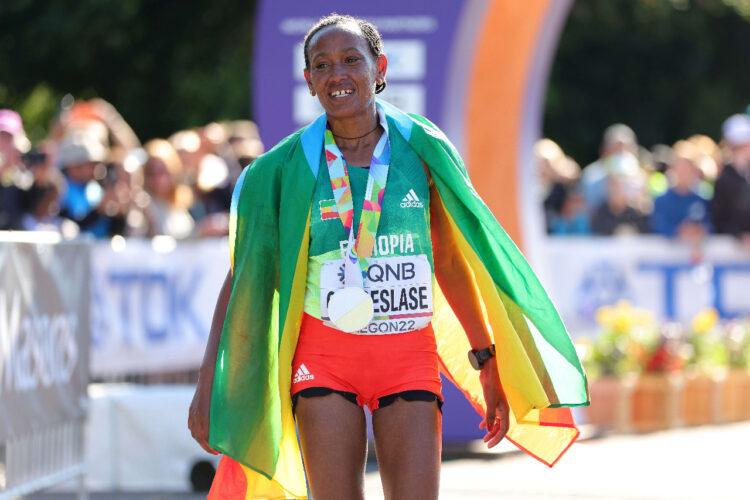 Gebreslase completa el doblete de Etiopía en el maratón del Mundial