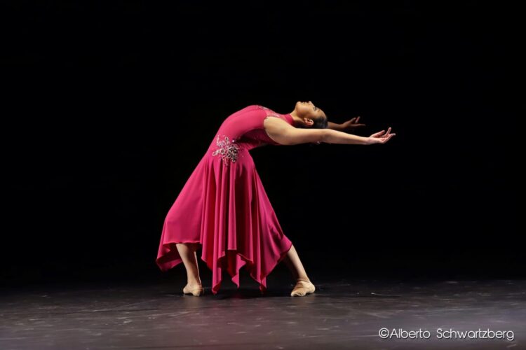 La bailarina boliviana Anhy Arias es preseleccionada para Gran Prix de Argentina