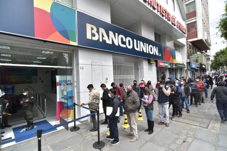 ¡Adiós filas en agencias y cajeros del Banco Unión! Todo lo que debe saber de este servicio