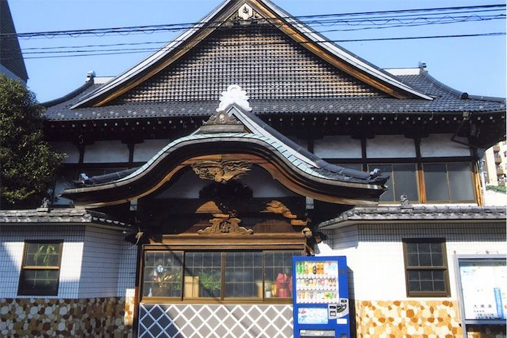El templo budista de Tofukuji, en la región de Kioto (oeste), alberga los aseos más antiguos de Japón sospechoso. Foto: AFP.