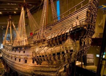 Un barco gemelo del emblemático navío sueco Vasa descubierto cerca de Estocolmo
