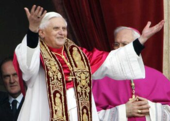 benedicto_vaticano.jpg