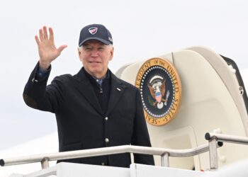 Biden pide al Congreso intervenir para evitar huelga ferroviaria.