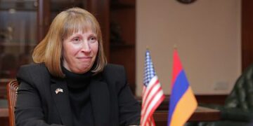 Biden propone a Lynne Tracy como embajadora de Estados Unidos en Rusia