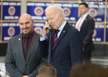 Biden propone a Carolina del Sur como estado en celebrar las primarias.