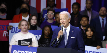 Biden intenta centrar las elecciones de mitad de mandato en el aborto