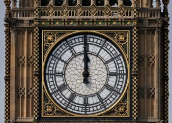 Tras cinco años de restauración, el Big Ben vuelve a marcar el ritmo en Londres
