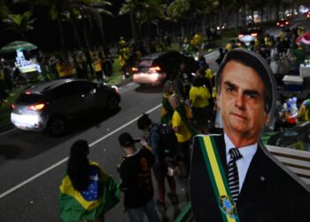 ¿Por qué los sondeos erraron al subestimar la fuerza del bolsonarismo en Brasil?