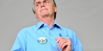 Bolsonaro continúa recortando distancias con Lula en las encuestas a 10 días de las elecciones