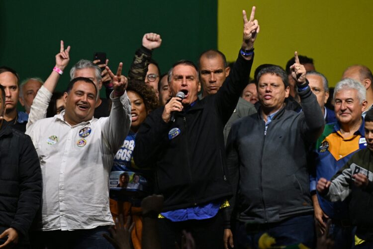 Justicia de Brasil tacha de mentirosas críticas a sistema electoral atribuidas al partido de Bolsonaro