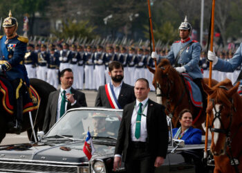 Boric protagoniza su primera Parada Militar de las Fuerzas Armadas de Chile con algunos pitos y abucheos