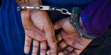 Detienen a pandillero salvadoreño que buscaba huir a Guatemala en ataúd.