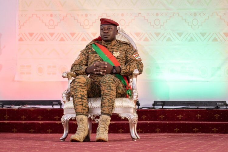 Destituido el jefe de la junta militar de Burkina Faso