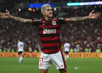 Brasil llama a Pedro para amistosos; deja fuera a Alves, Jesús y Coutinho