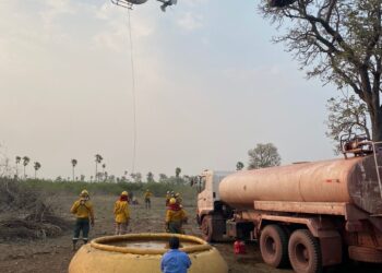 Gobierno trabaja para mitigar los incendios. Foto: Defensa Civil