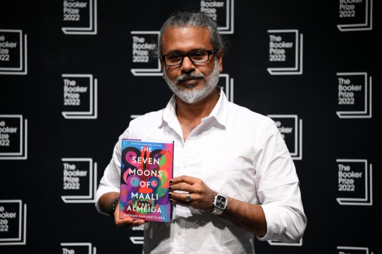 El escritor esrilanqués Shehan Karunatilaka gana el prestigioso Booker Prize