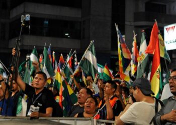 Pueblos indígenas niegan ‘acarreo’ al cabildo del pueblo en Santa Cruz