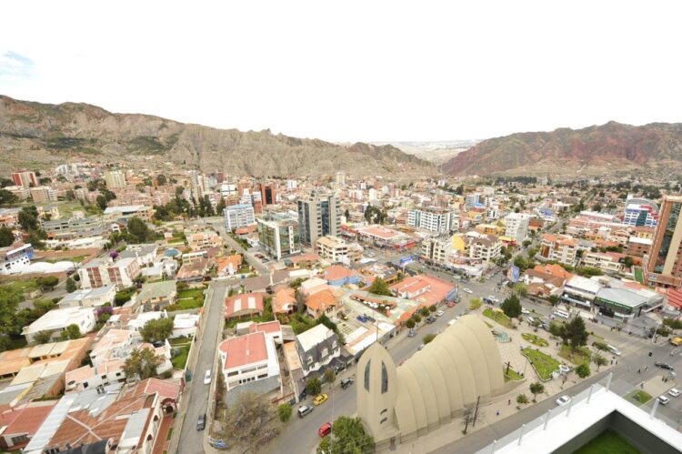 Vecinos de Calacoto están afligidos por una norma que permite la construcción de edificios