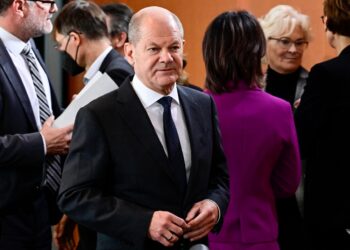 Cámara Baja del Parlamento aprueba paquete para amortiguar los precios del gas.
