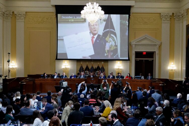 El comité que investiga el asalto al Capitolio vota a favor de que el expresidente Trump testifique bajo juramento