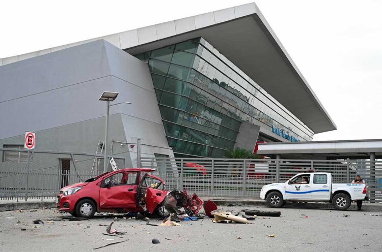 violencia_narco_deja_dos_policias_muertos_en_ecuador.jpg