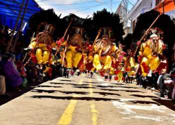 La danza de los tobas estará presente en el Carnaval de Oruro 2023. Foto: Archivo La Razón.