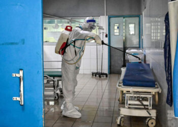 Uganda confirma otros seis casos de Ebola: OMS
