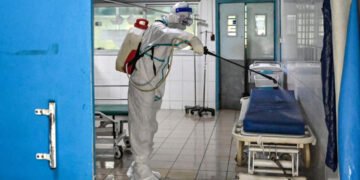 Uganda confirma otros seis casos de Ebola: OMS