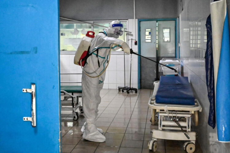 Uganda confirma otros seis casos de Ebola: OMS