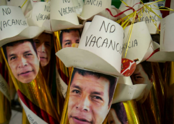 Castillo acusa a fiscalía peruana de participar en complot para desestabilizar su gobierno
