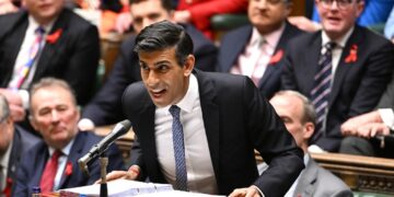 Sunak felicita al emir de Catar por 'garantizar la seguridad' del Mundial.