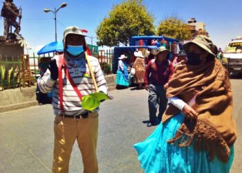 El ‘Chavito alteño’ se gana el corazón de los transeúntes de la Ceja