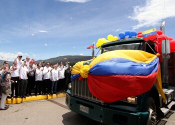 Venezuela y Colombia reabren frontera y Petro celebra el fin de ‘un suicidio’