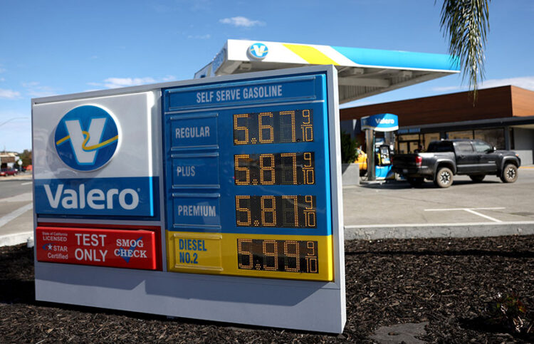 El petróleo se dispara por fortaleza de demanda de crudo