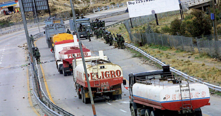 La masacre de 2003 echó a Goni y causó la sucesión de Mesa