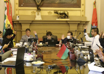 Ejecutivo y Concejo de La Paz, confrontados por norma de construcciones